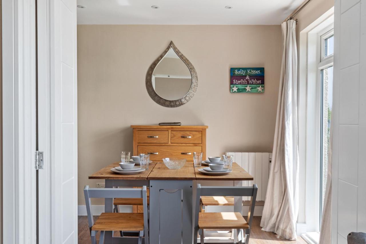 Salty Kisses - Sea Front Aparment Apartment Hodgeston Exterior photo